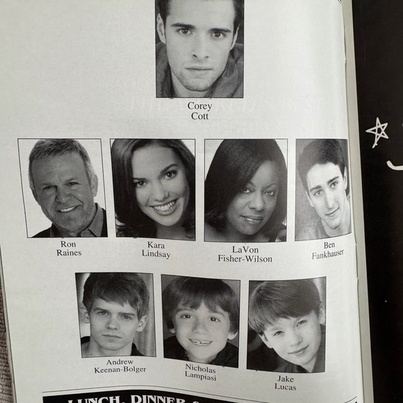 Newsies The Musical NYC Broadway Playbill Corey Cott - Picture 4 of 6